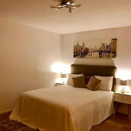Old Town Romantic Apartment. Breslau-wroclaw. ורוצלב