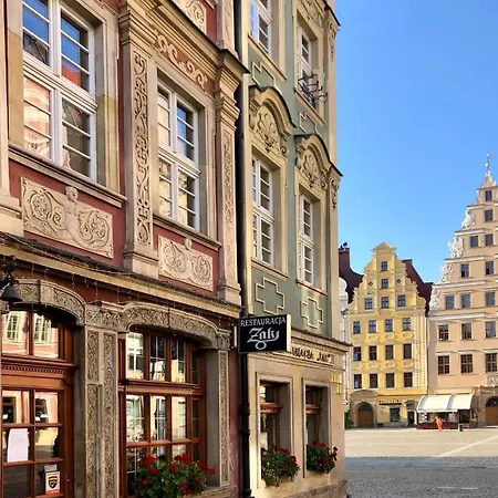 Old Town Romantic Apartment. Breslau-wroclaw. *